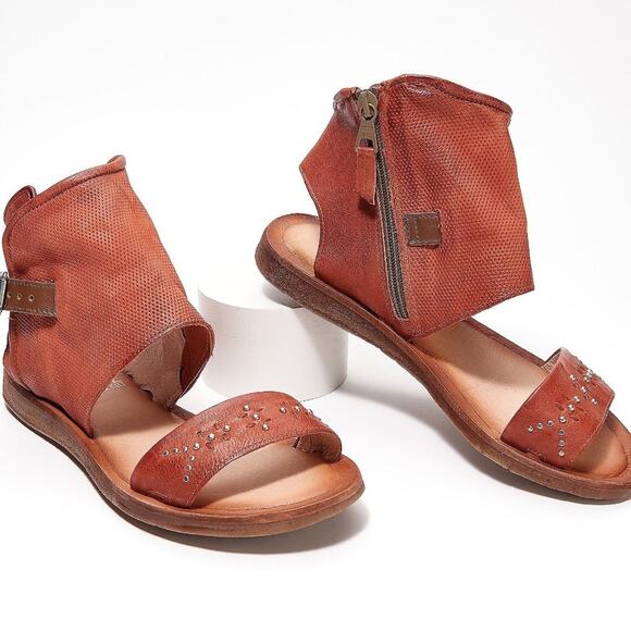 Miz Mooz Forge Leather Wide Width Sandals Size 40W - Picture 1 of 12